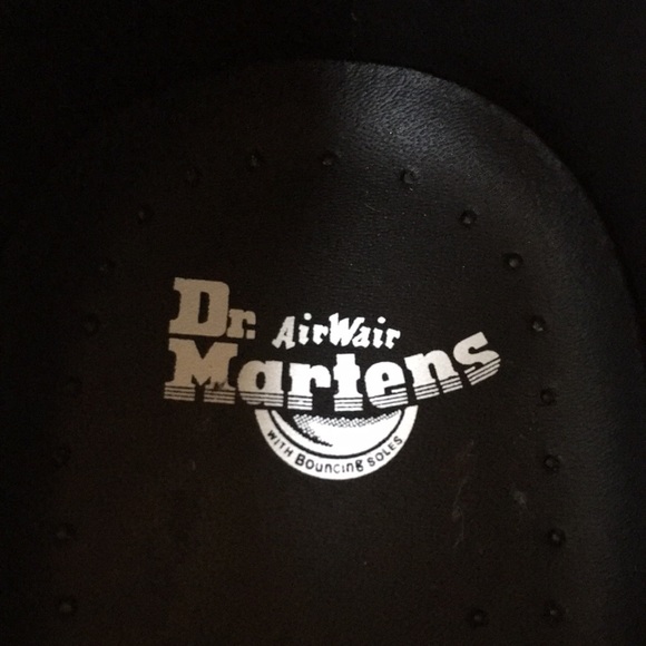 Dr. Martens 8065 Virginia Leather Mary Jane Shoes - Picture 14 of 16